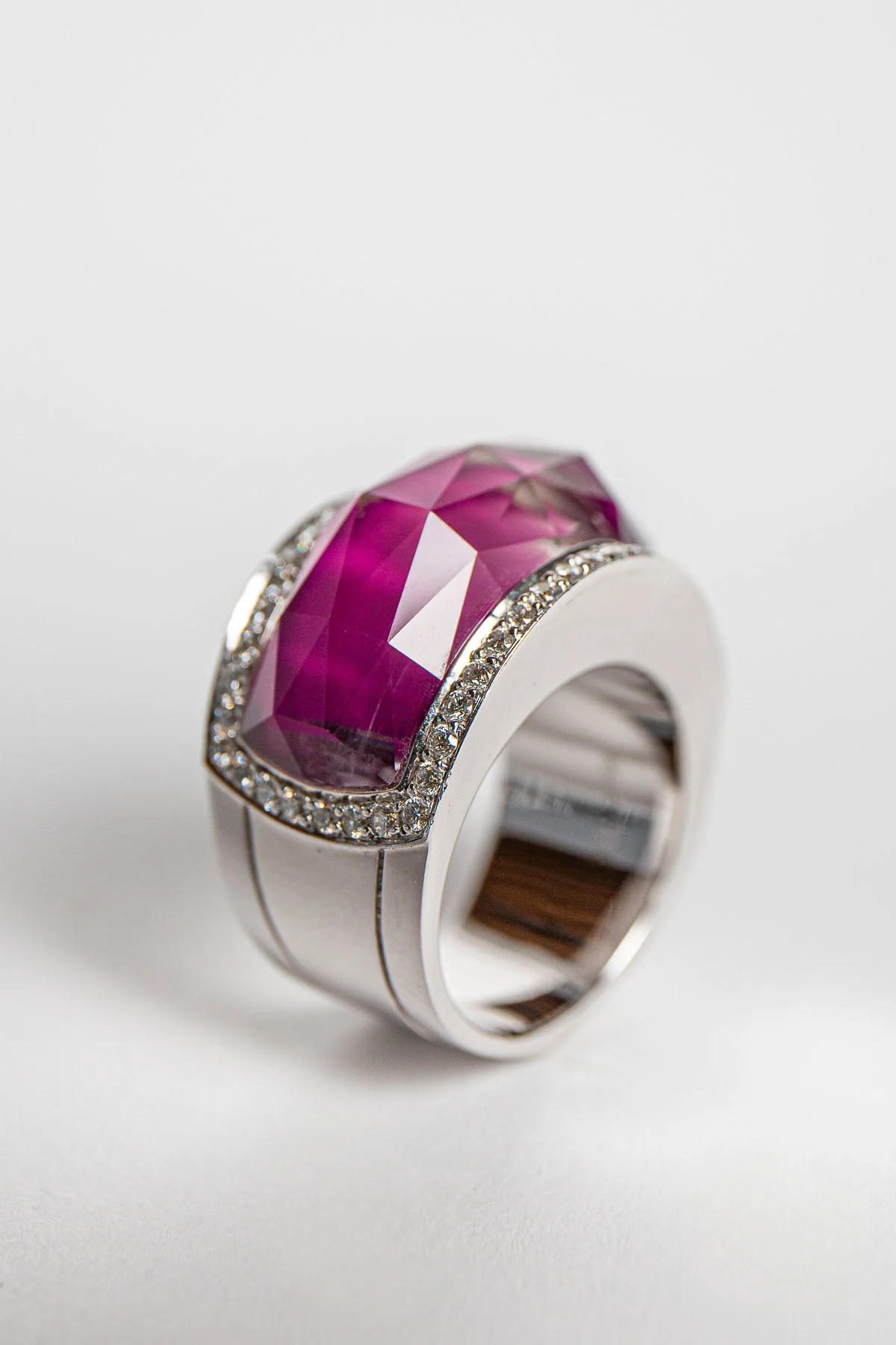 STEPHEN WEBSTER | AGATE DIAMOND HAZE RING - Image 5