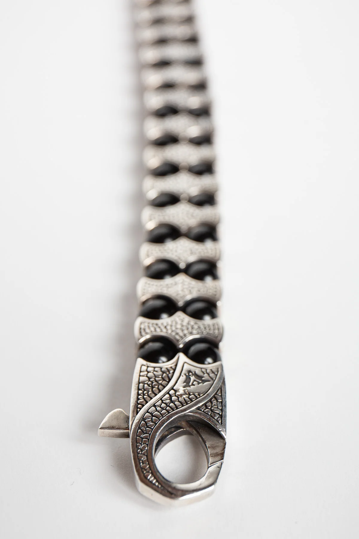 STEPHEN WEBSTER | RAYMAN ONYX BRACELET - Image 4