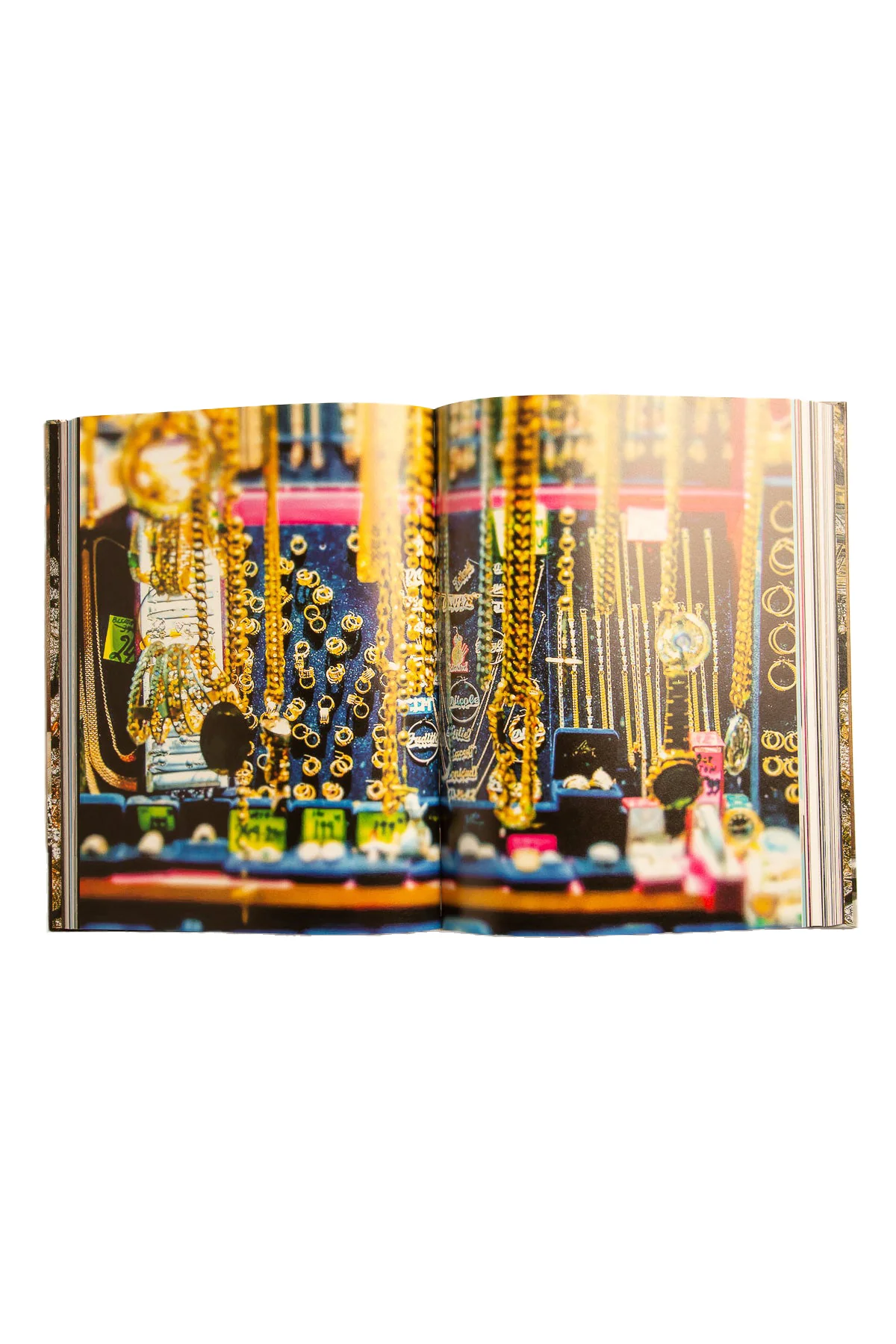 TASCHEN | ICE COLD: A HIP-HOP JEWELRY HISTORY - Image 2