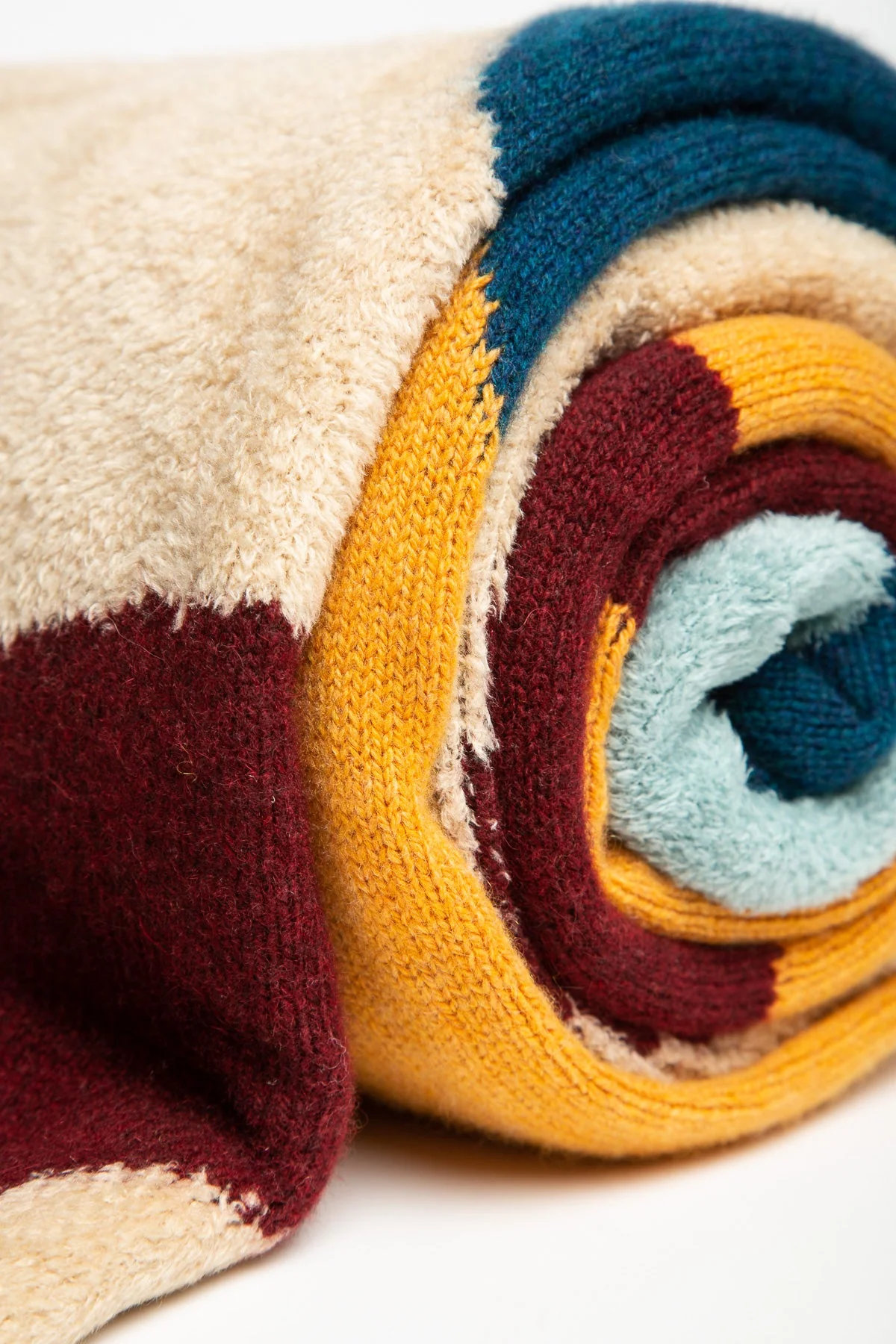 THE ELDER STATESMAN | OLLIO AERIAL BLANKET - Image 3
