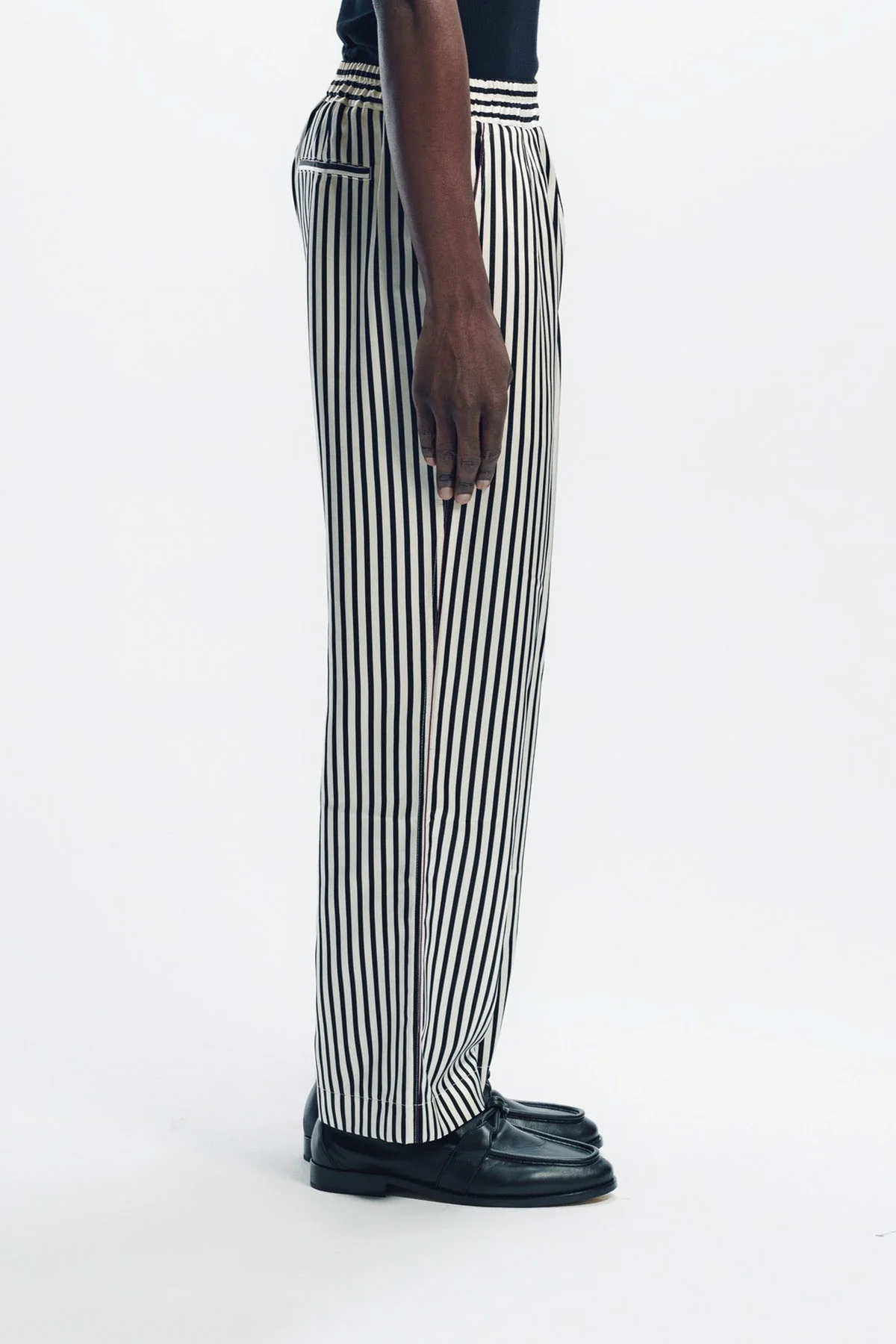 TOM FORD | BATON STRIPE FLUID SILK PLEATED LOUNGE PANTS - Image 5