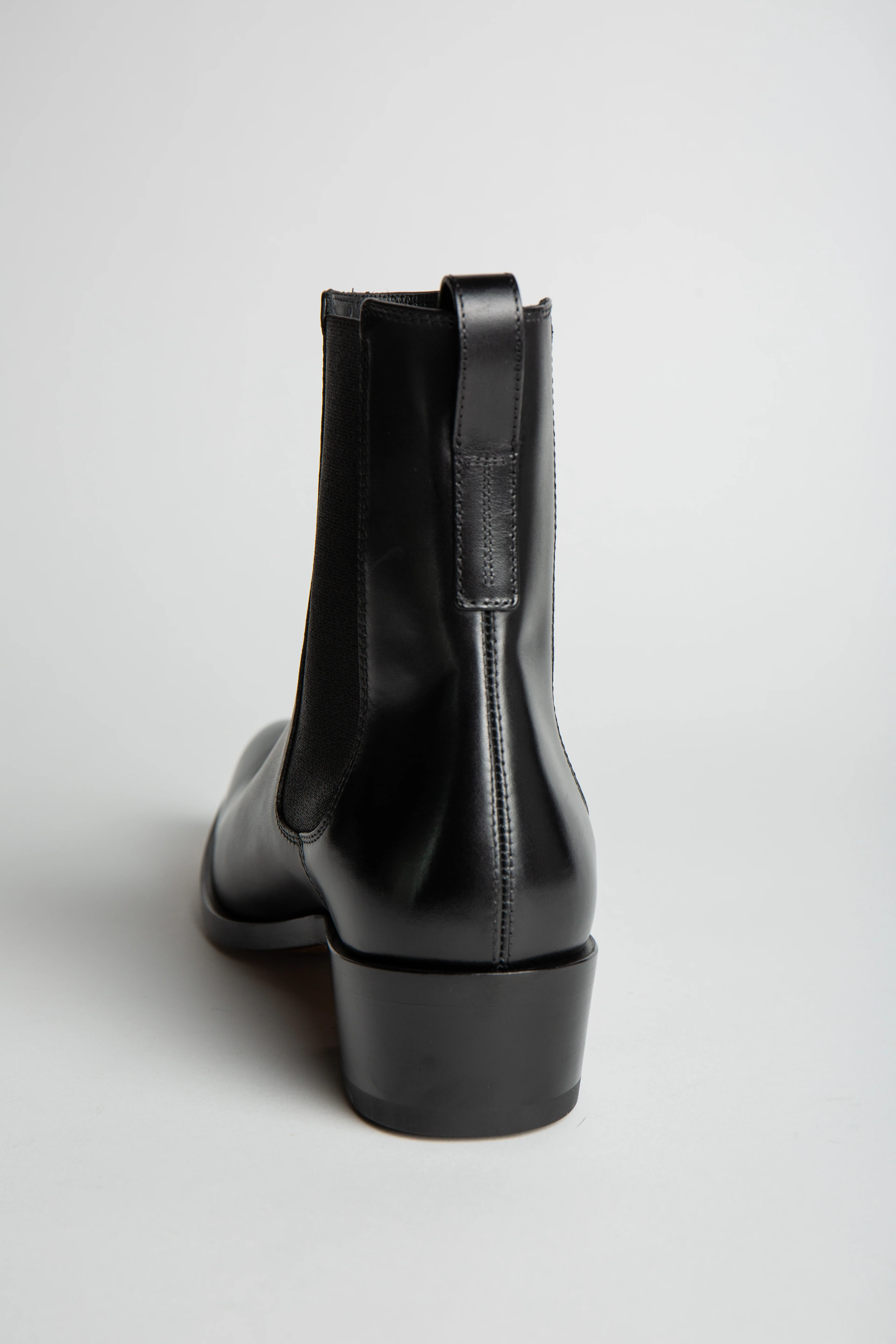 TOM FORD | BURNISHED LEATHER CHELSEA BOOTS - Image 4