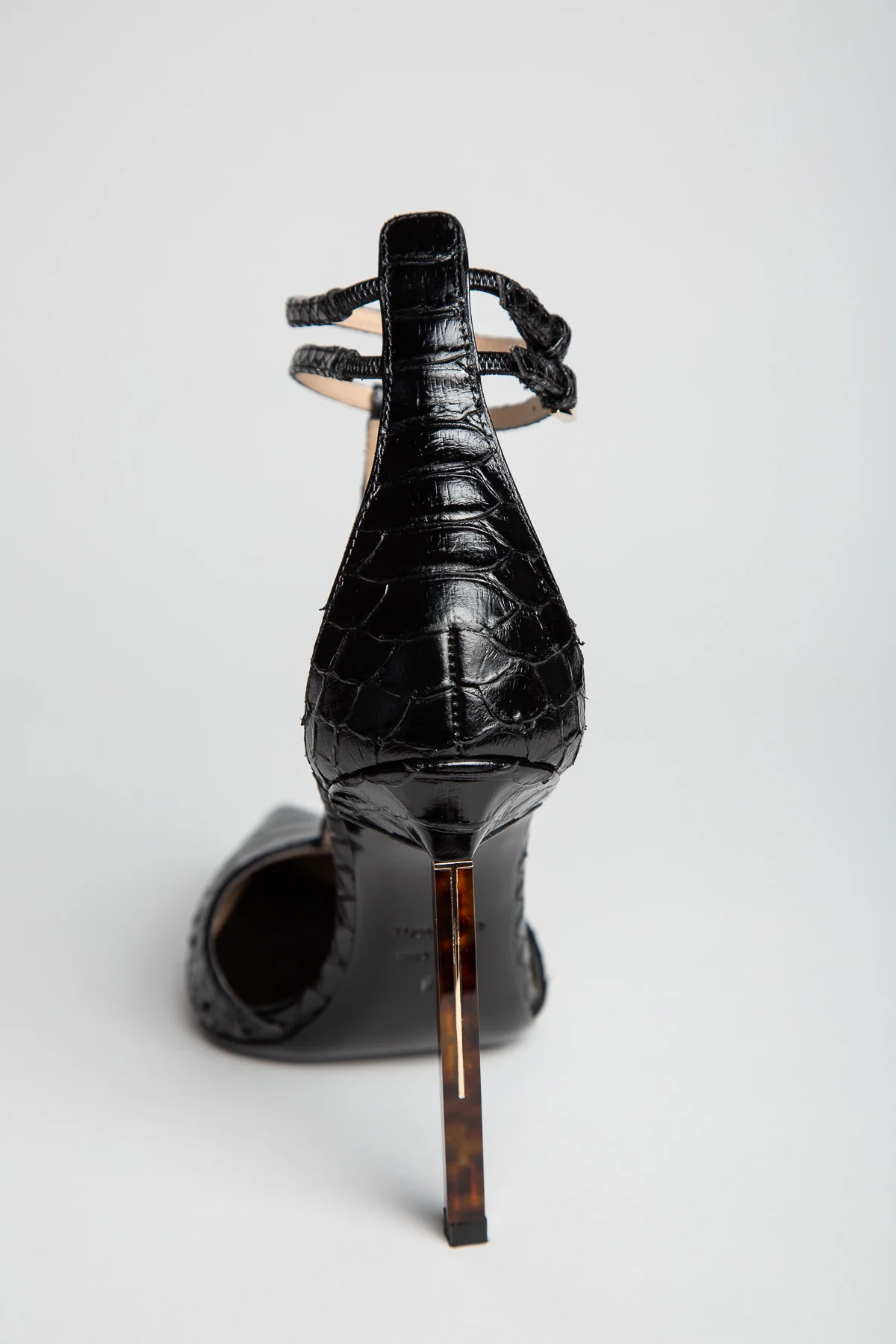 TOM FORD | PRINTED PYTHON PUMPS - Image 4