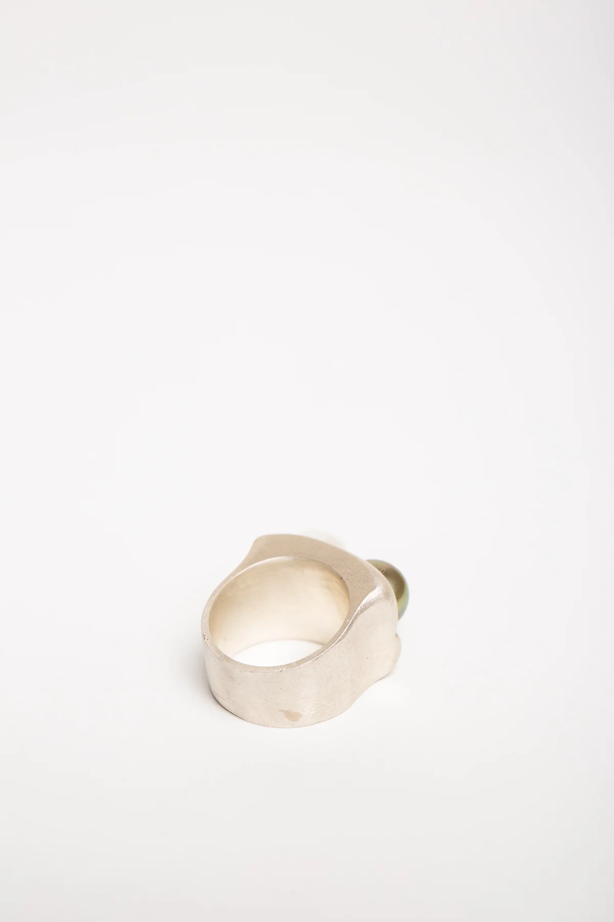 TRIN-KET | STERLING SILVER FRESH WATER PEARL RING - Image 3