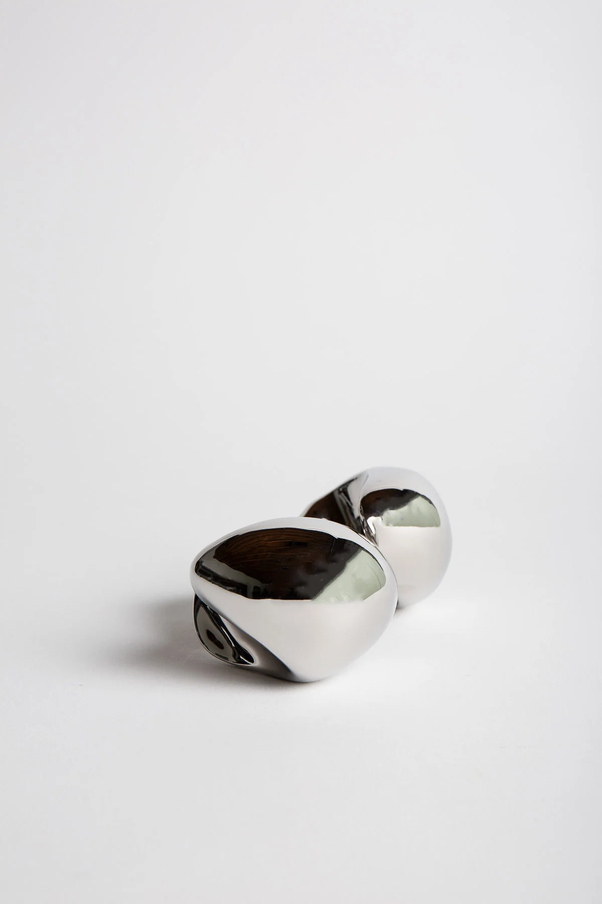 VAGUJHELYI | 2LB STAINLESS STEEL WEIGHTS - Image 3