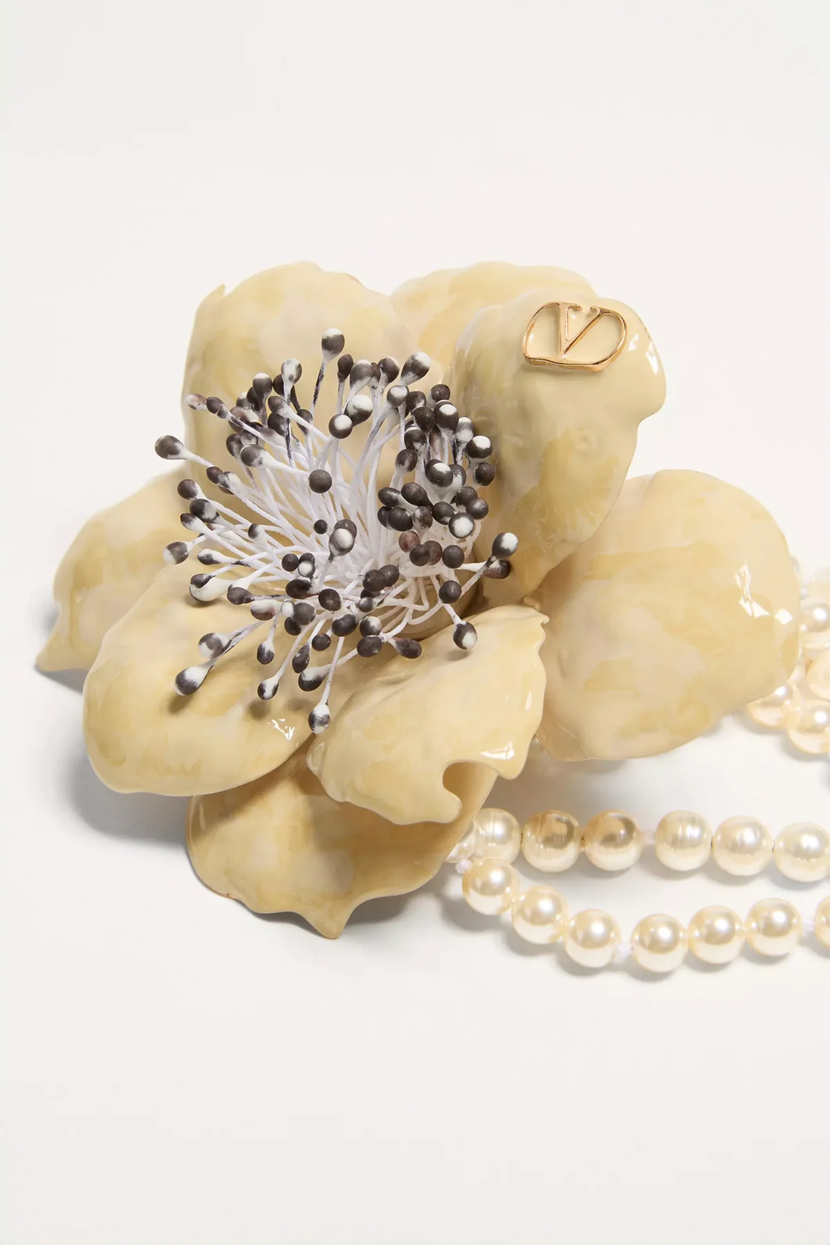 VALENTINO GARAVANI | FLEUR LUMINEUSE NECKLACE IN METAL, ENAMEL, PEARLS AND FABRIC - Image 5