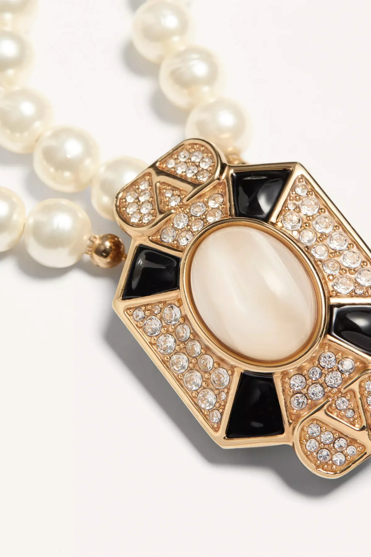 VALENTINO GARAVANI | PAS PLUS NECKLACE IN METAL, ENAMEL, RESIN, PEARLS AND SWAROVSKI® CRYSTALS - Image 4