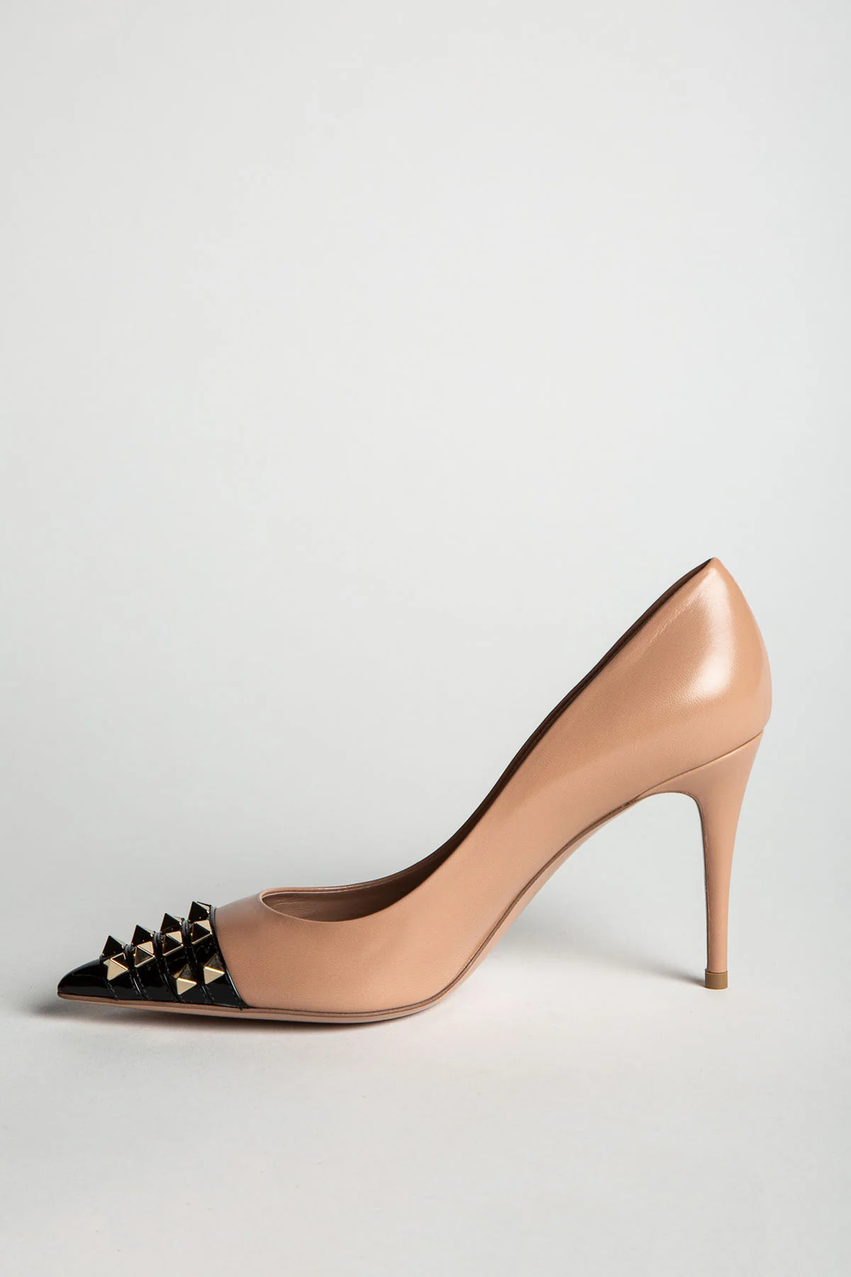 VALENTINO | ROCKSTUD POINTED TOE PUMPS - Image 2