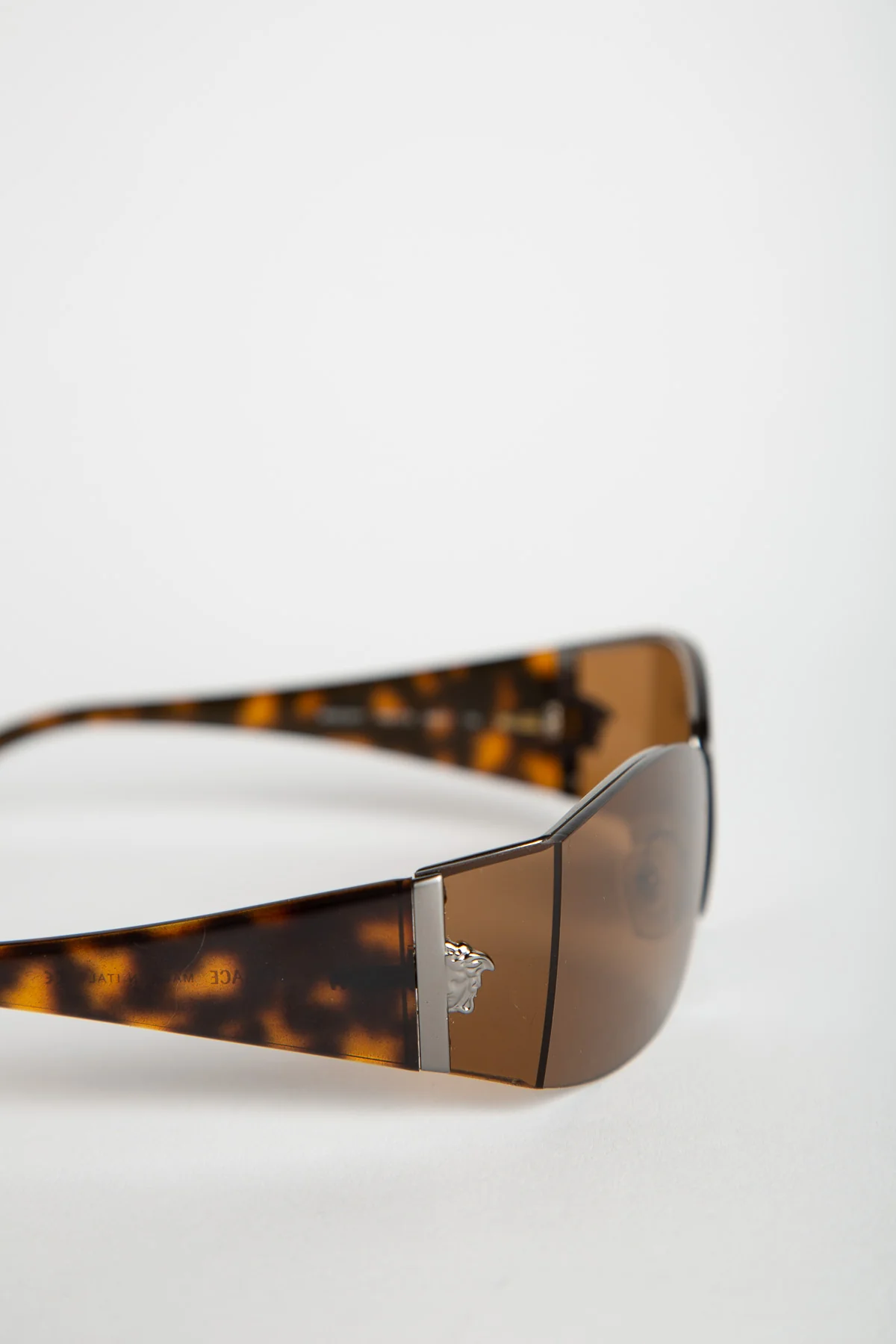 1990'S VERSACE MOD 2011 1/2 SUNGLASSES - Image 3