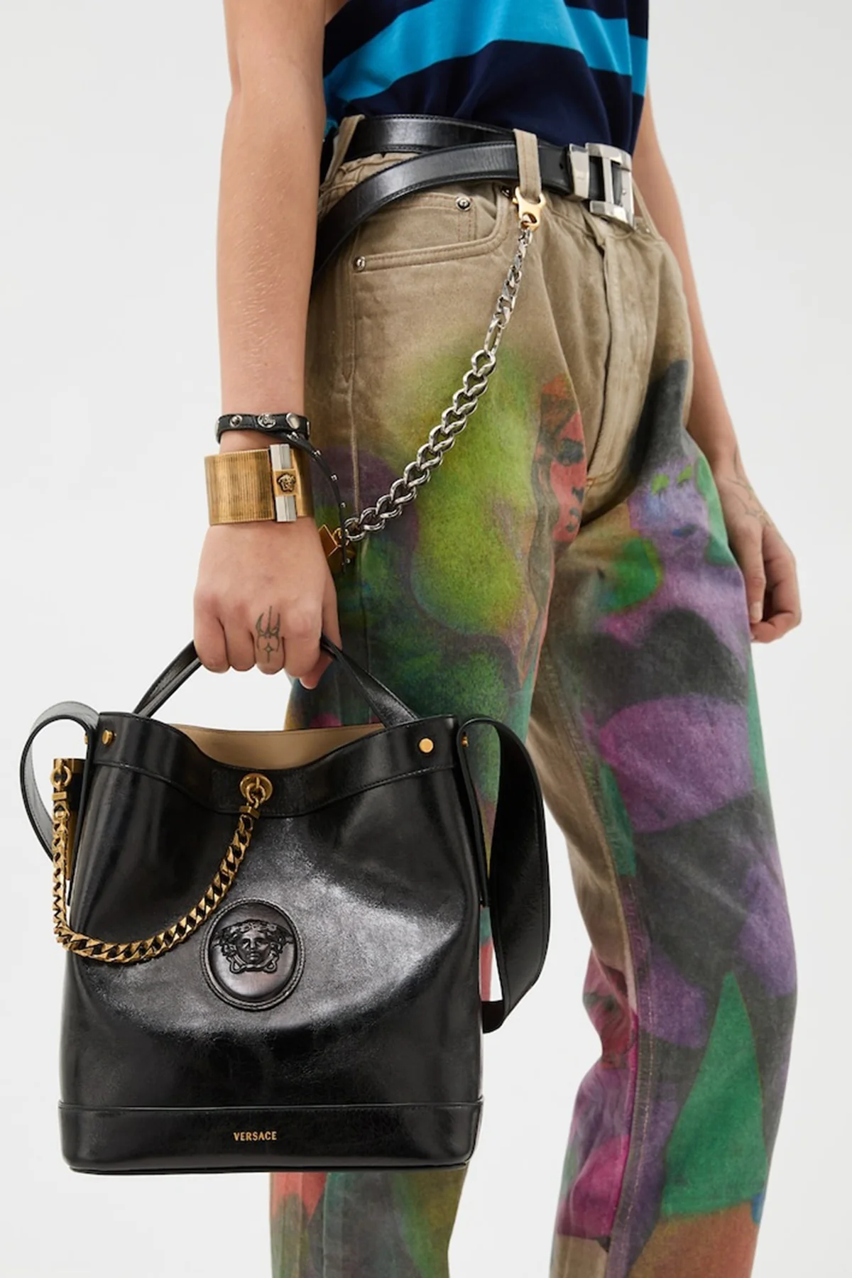VERSACE | PIVOT SMALL BUCKET BAG - Image 7