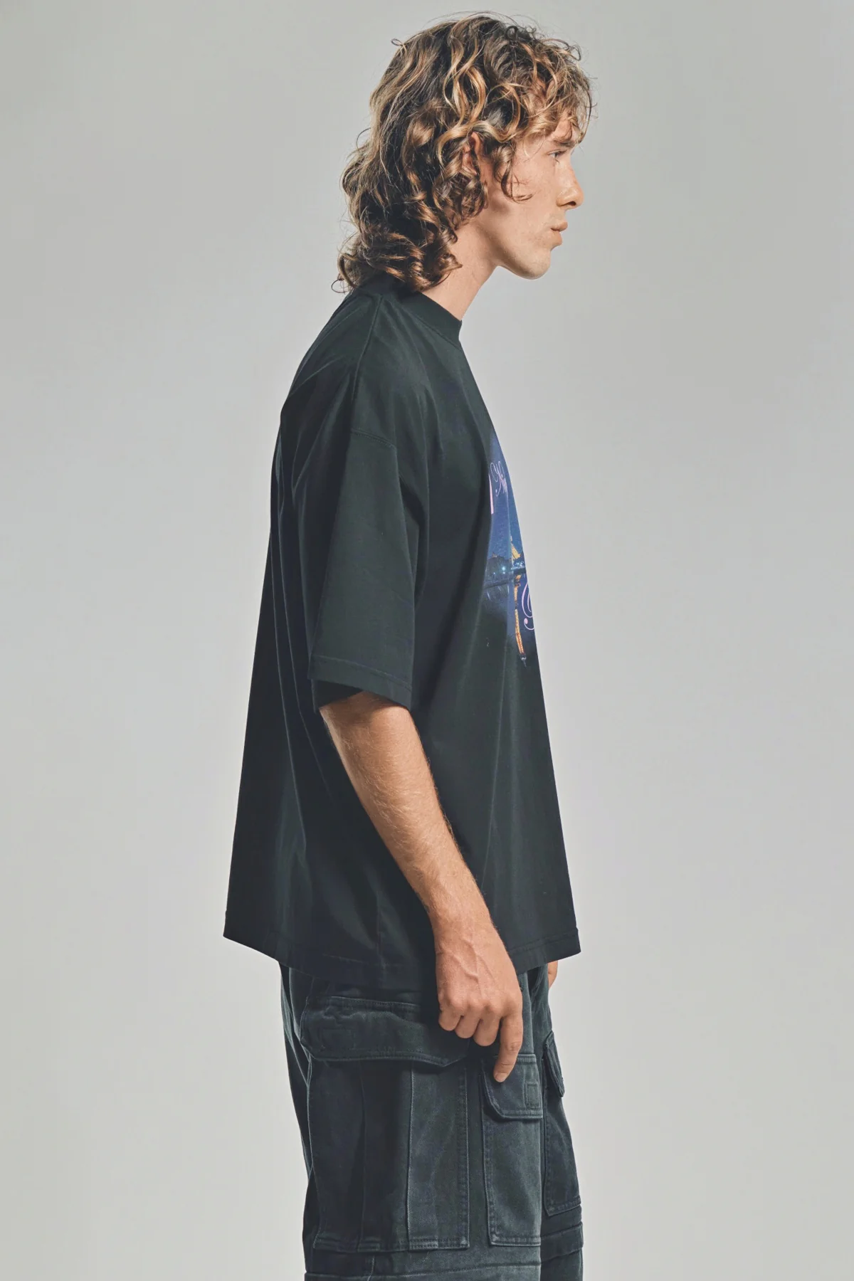 VETEMENTS | 'A NIGHT IN PARIS' OVERSIZED TEE - Image 5