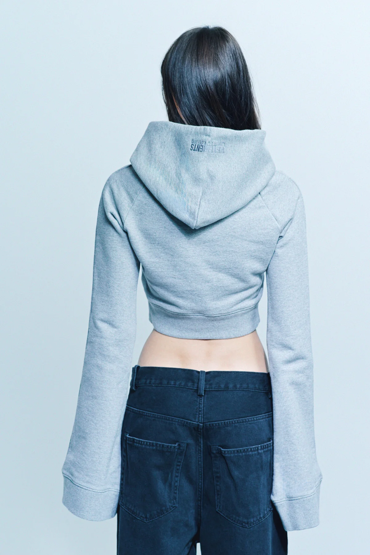 VETEMENTS | EMBROIDERED FLARE SLEEVE HOODIE - Image 4