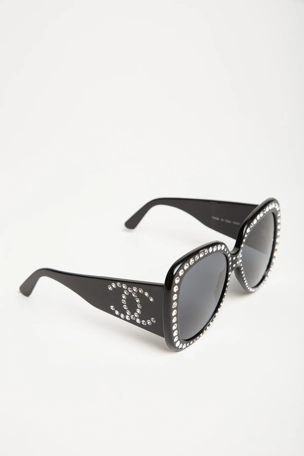 VINTAGE CHANEL | 1995 OVERSIZED CHANEL SUNGLASSES - Image 2