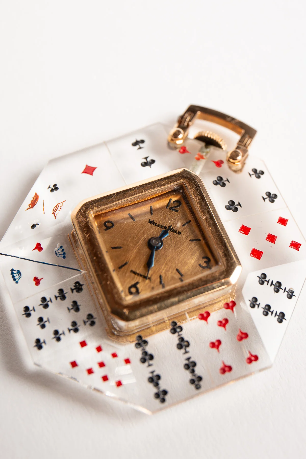 WALSER WALD | 1960'S CRYSTAL DECK OF CARDS WATCH PENDANT - Image 4