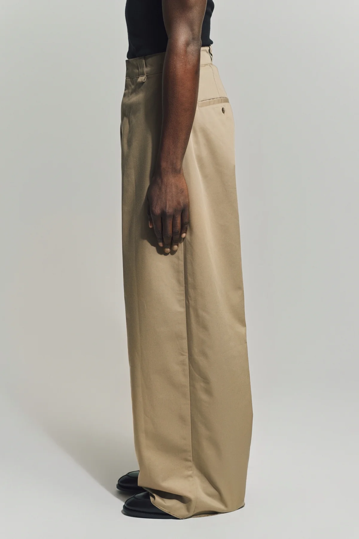 WILLY CHAVARRIA | CHOLO CHINOS - Image 3