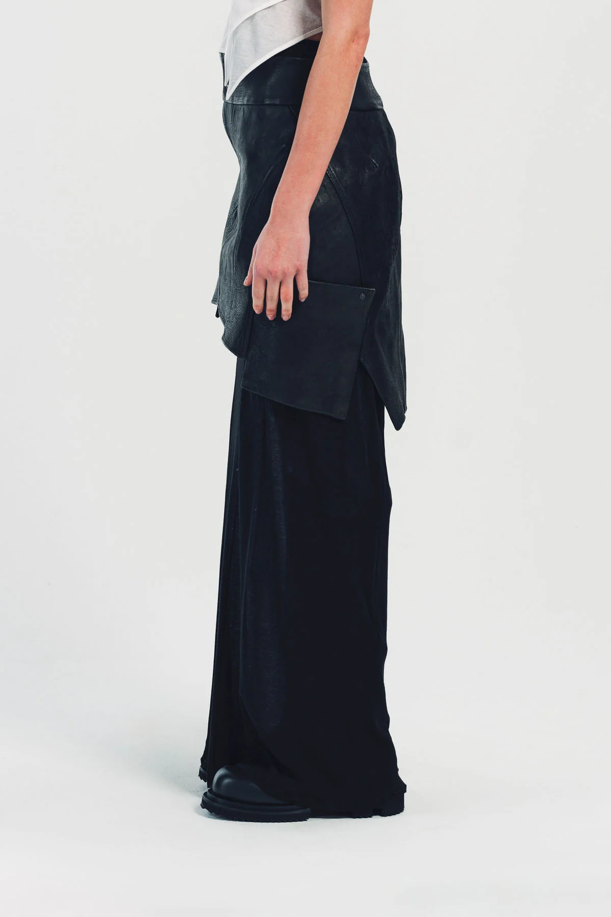 YEHUAFAN | HORSEHIDE MAXI SKIRT - Image 3